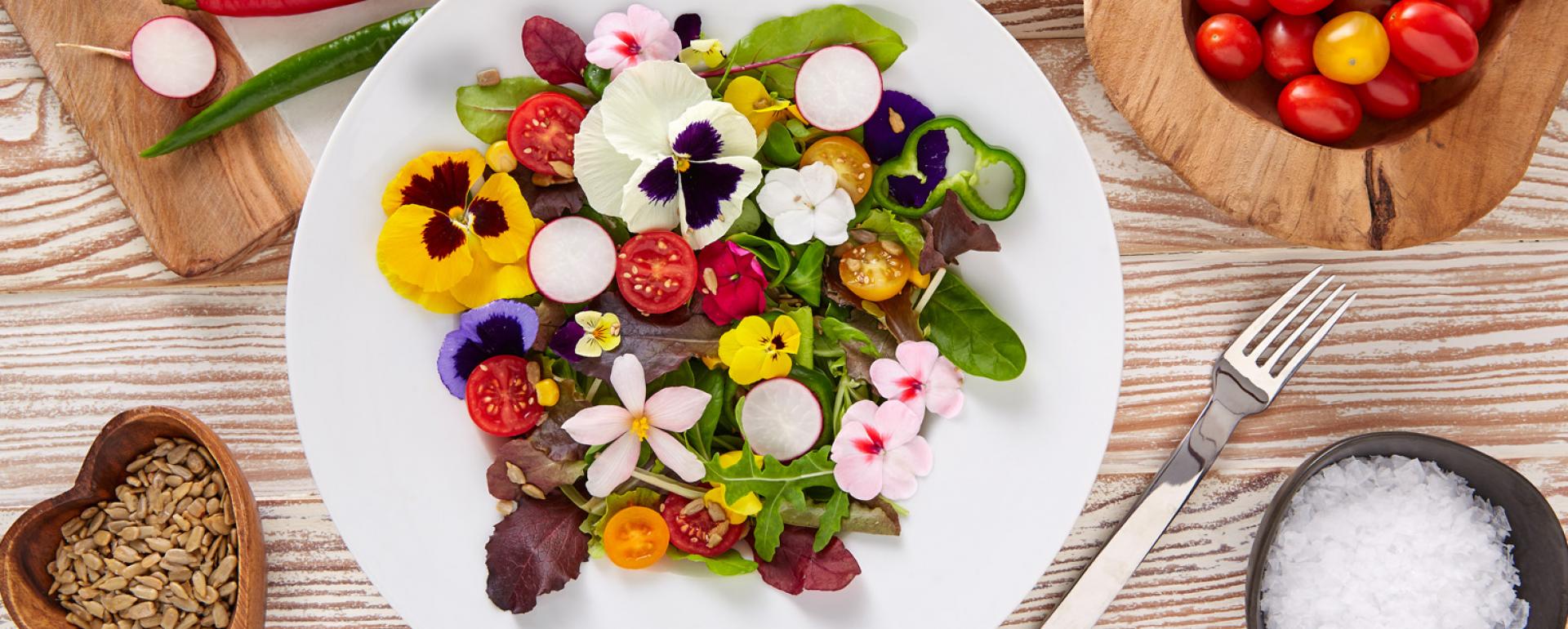 Food design i jadalne kwiaty - jak to działa?