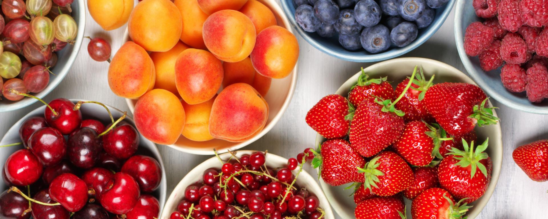 Skórki, pestki, łodyżki – druga twarz owoców w nurcie zero waste