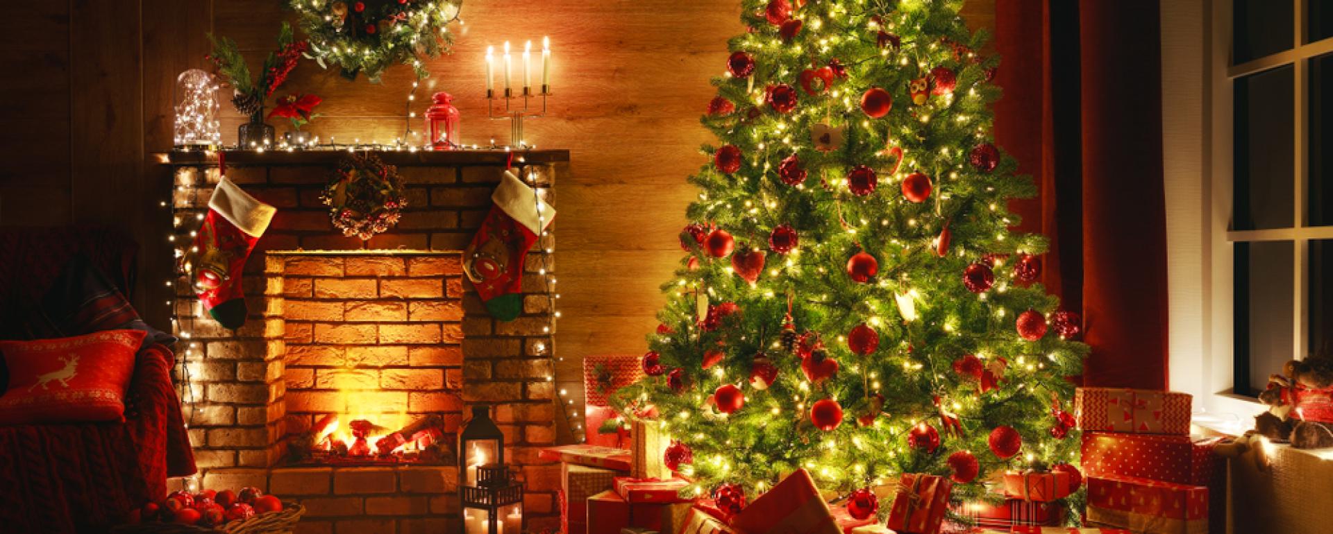 Jak dekoruje się choinki na świecie?