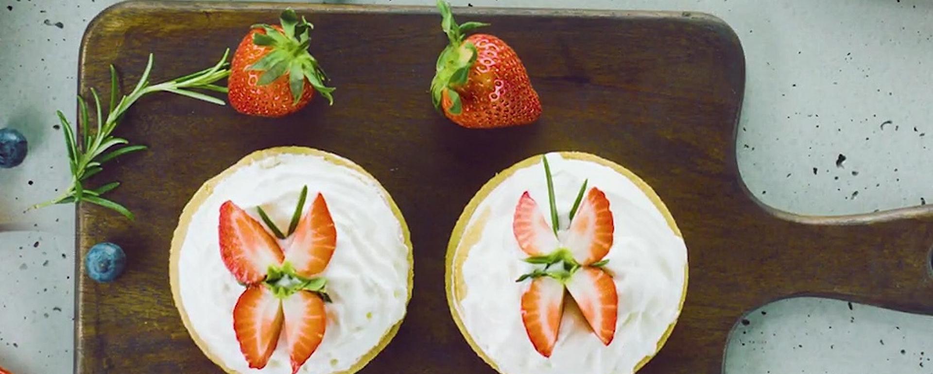 Odlotowe truskawkowe motyle